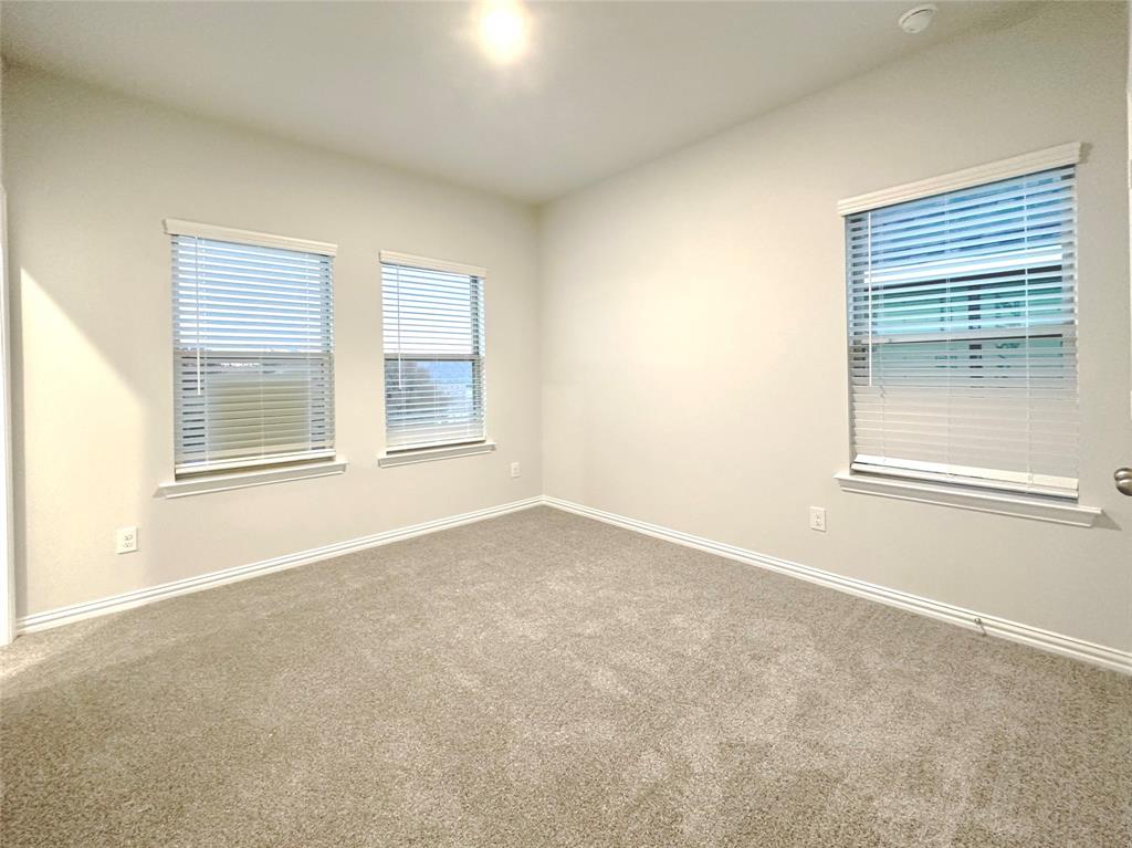 8378 Massive Drive Property Photo 28