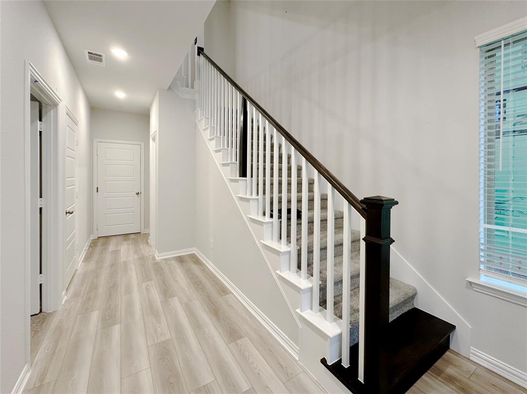 8378 Massive Drive Property Photo 34