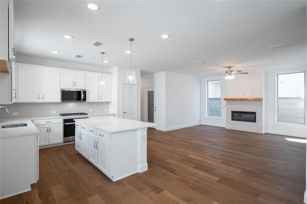 8724 Treeline Parkway Property Photo 4
