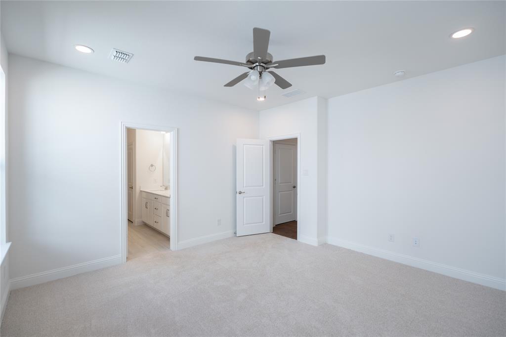 8724 Treeline Parkway Property Photo 9