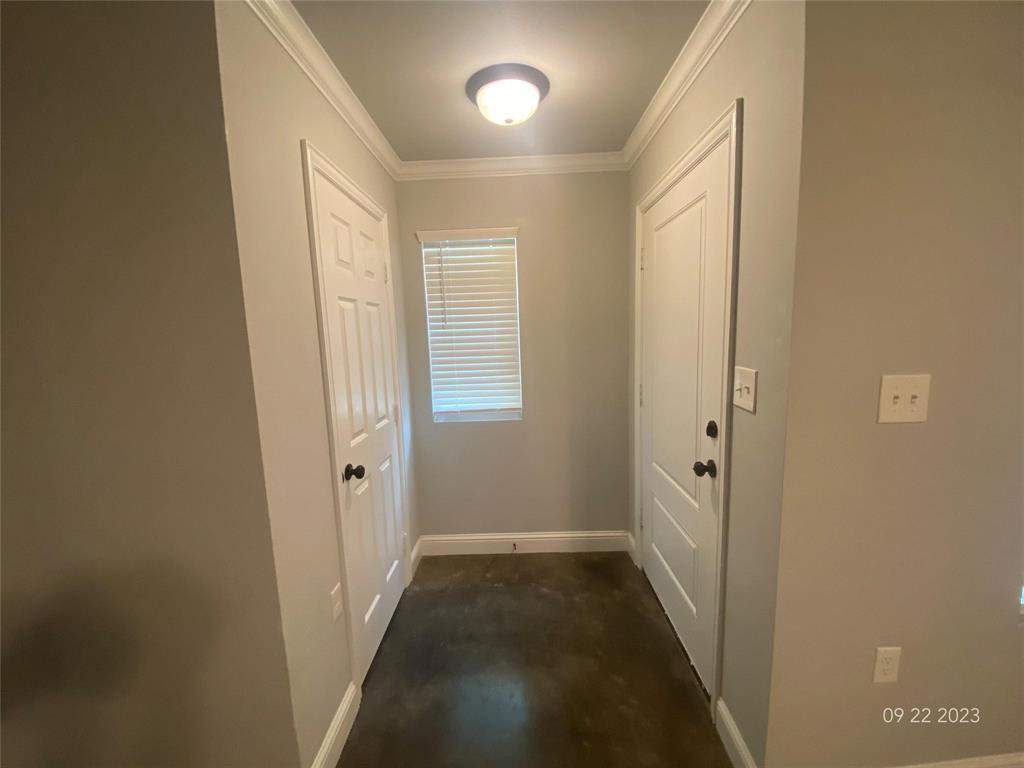561 S Second Property Photo 9