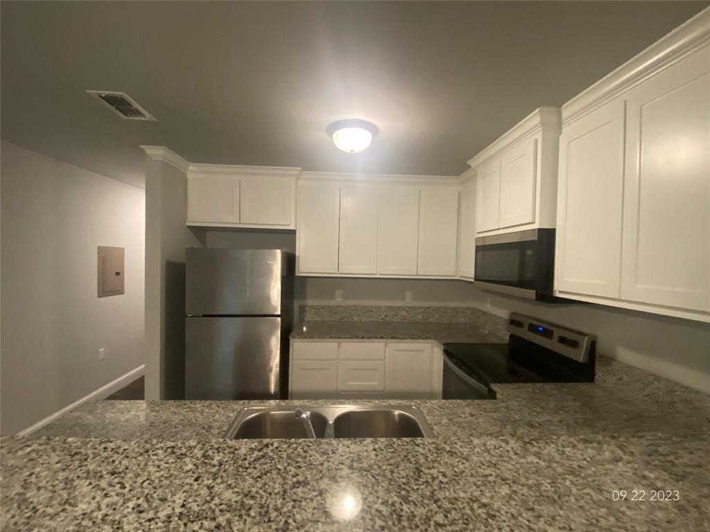 561 S Second Property Photo 11