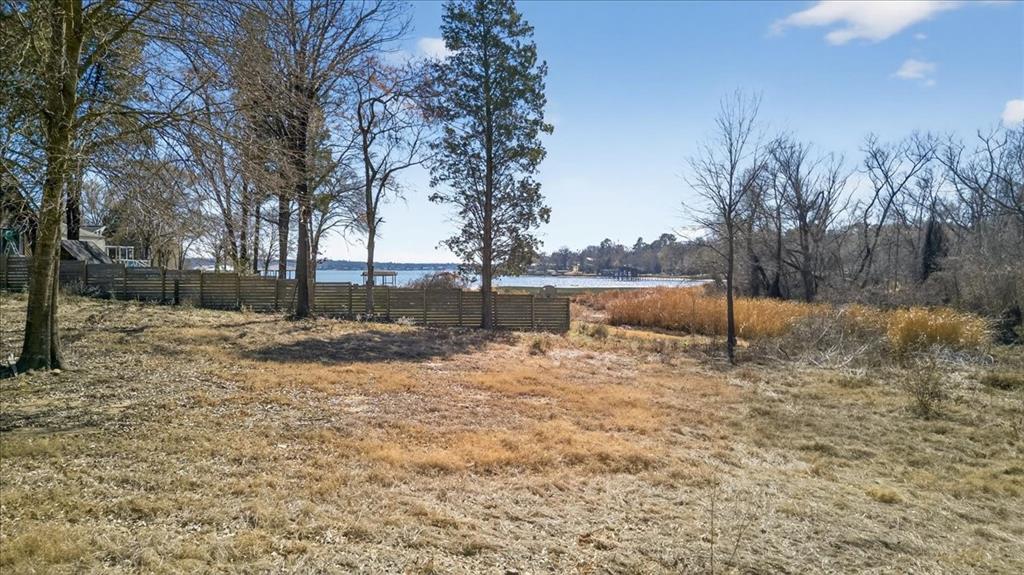 000 Lance Property Photo 11