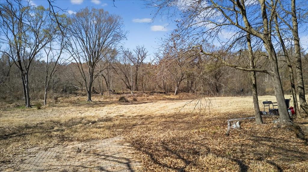 000 Lance Property Photo 15