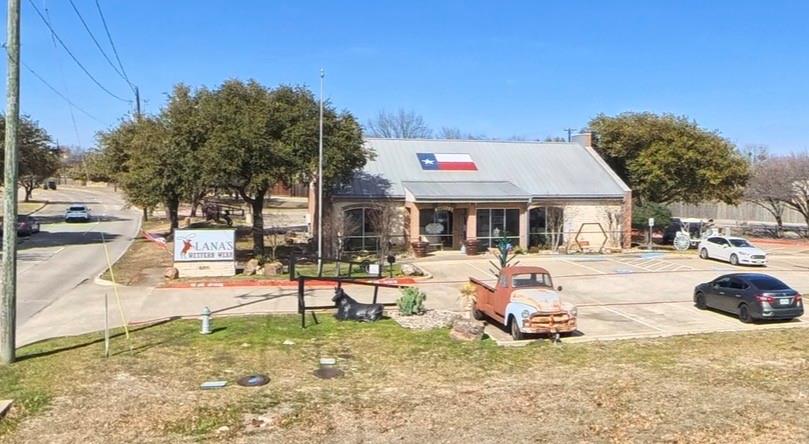 5900 Rowlett Road Property Photo 1
