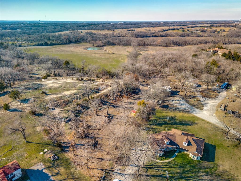 2111 Private Road 5499 Property Photo 7