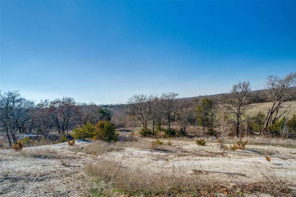 2111 Private Road 5499 Property Photo 9