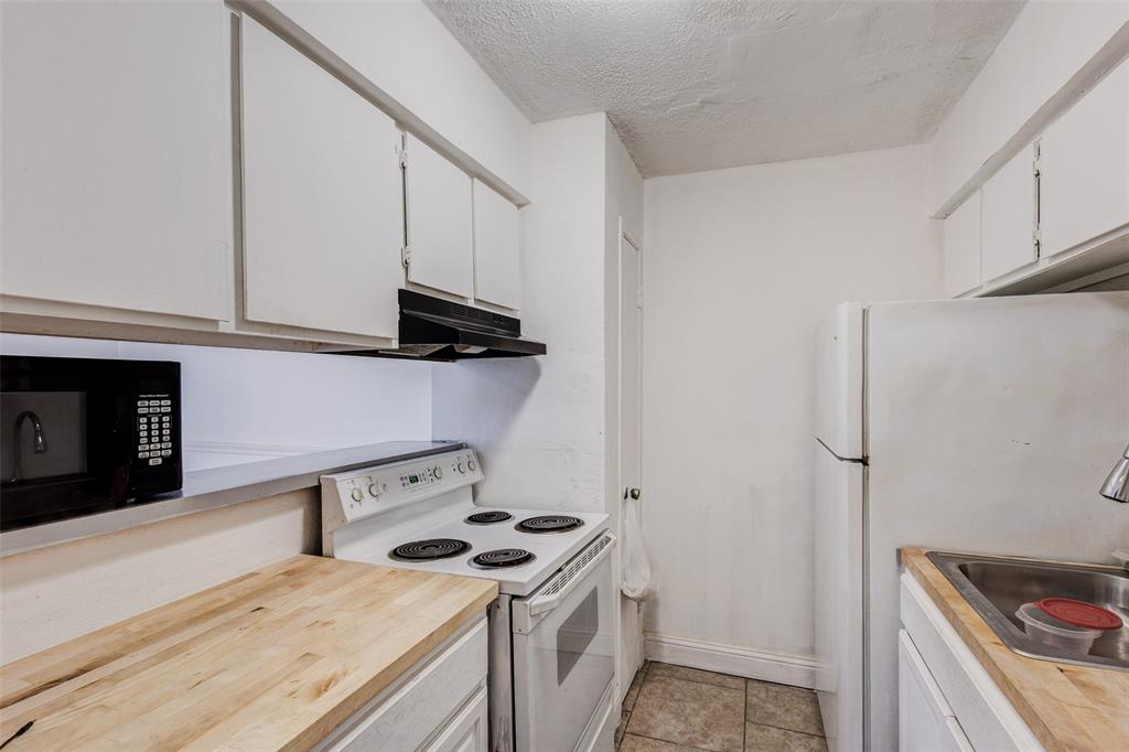 8110 Skillman Street 1067 Property Photo 6