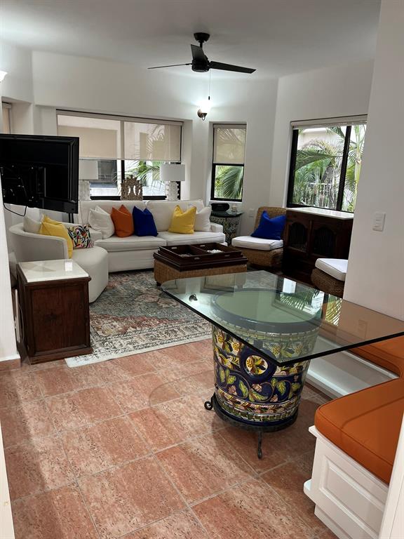 9 Royal Palms Property Photo 6