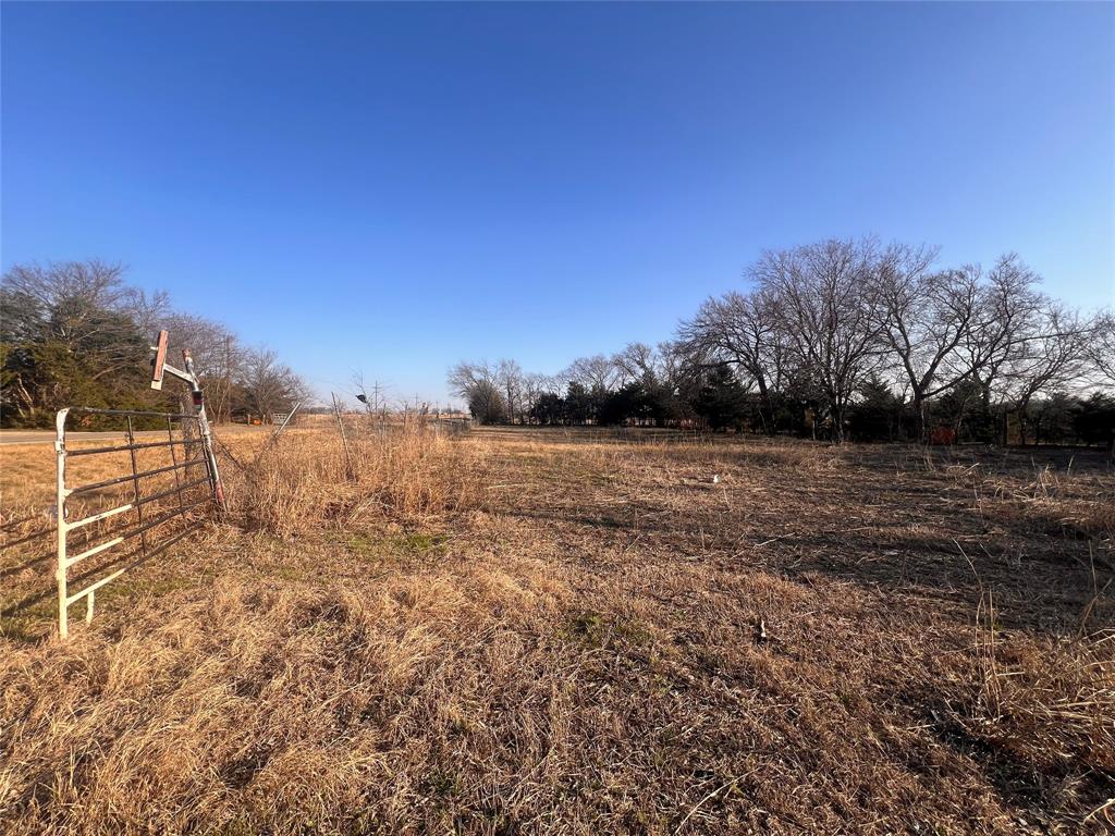 3915 Fm 815 Property Photo 1