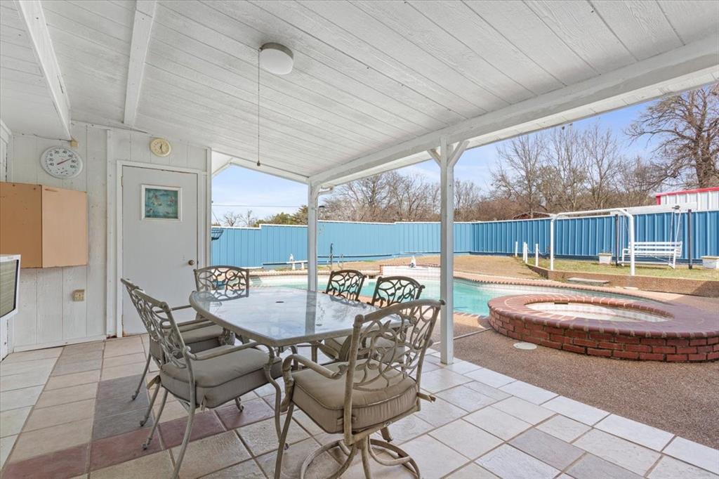 646 Winding Oaks Property Photo 24