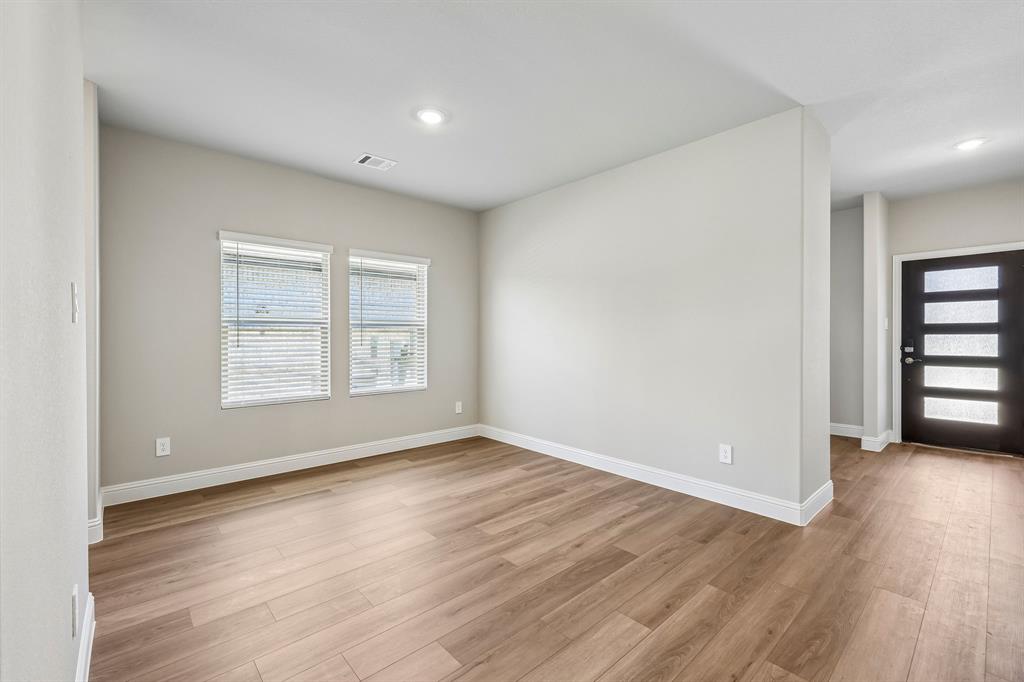 3510 Buffalo Creek Drive Property Photo 3