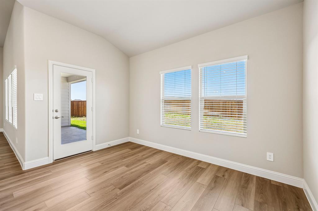 3510 Buffalo Creek Drive Property Photo 10