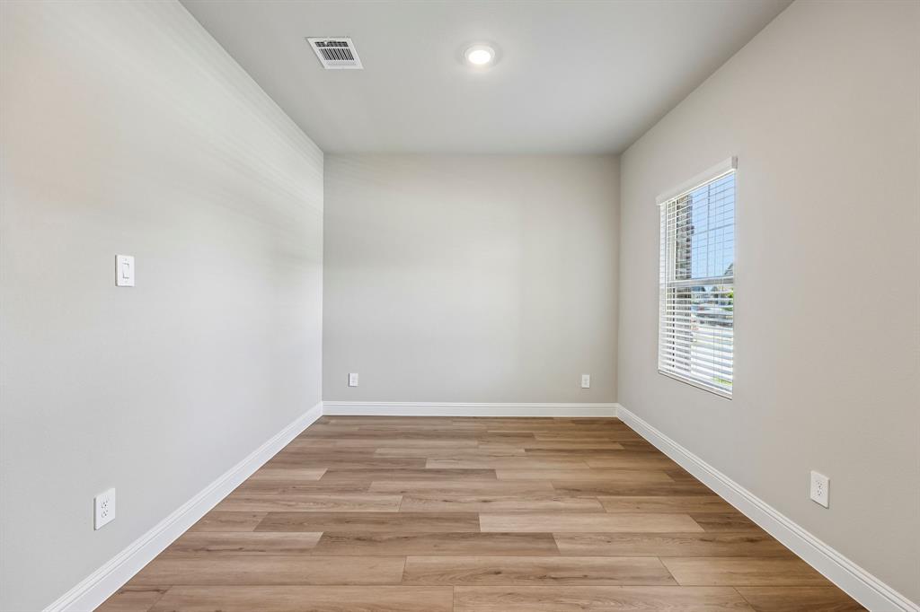 3510 Buffalo Creek Drive Property Photo 22