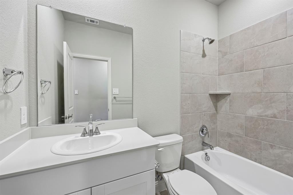3510 Buffalo Creek Drive Property Photo 24