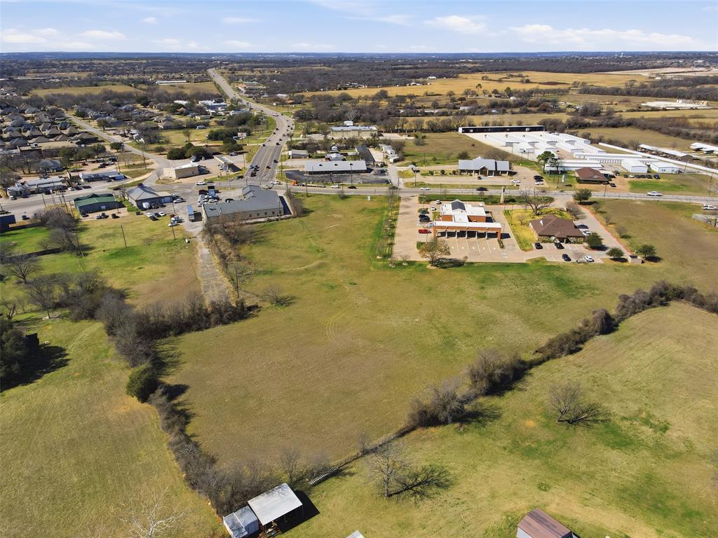 2915 N Fall Creek Highway Property Photo 6