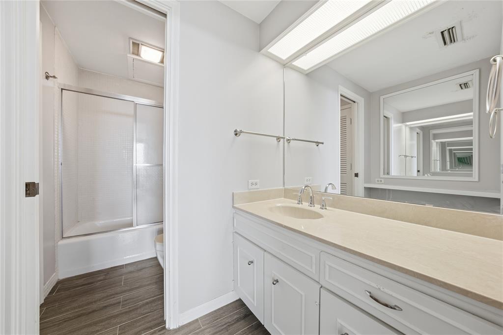 4924 Cobbs Drive 9c Property Photo 13