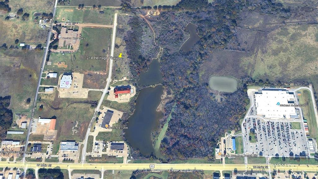 214 Heritage Parkway Property Photo 1