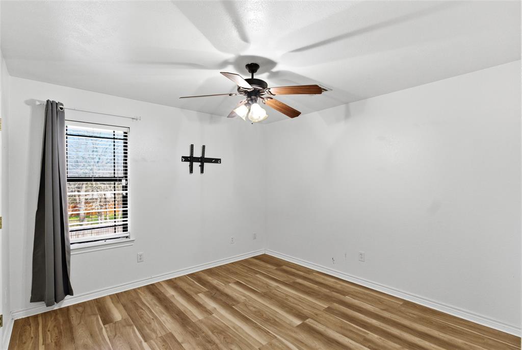 1112 Hopewell Court Property Photo 15