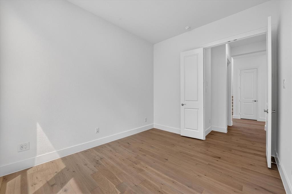 8108 Lacey Oak Lane Property Photo 16