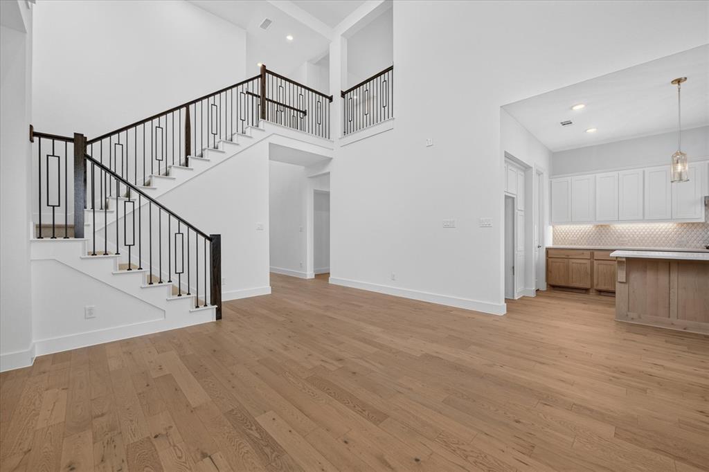 8108 Lacey Oak Lane Property Photo 19