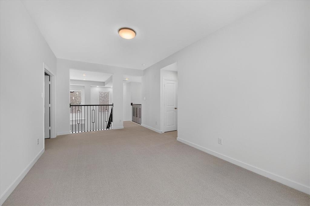 8108 Lacey Oak Lane Property Photo 20