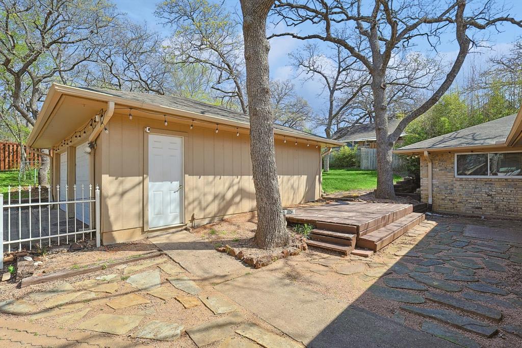 1005 Hopkins Drive Property Photo 28