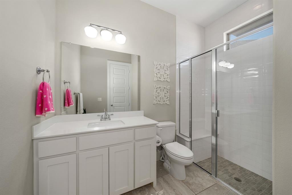 1107 S Sarah Street Property Photo 9