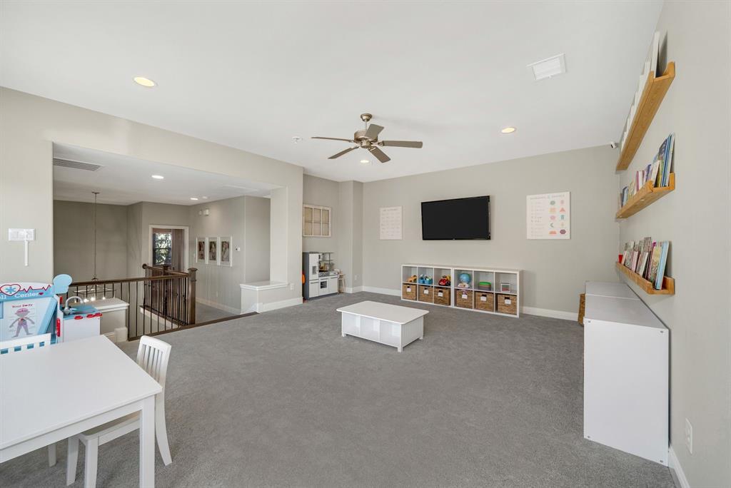 1107 S Sarah Street Property Photo 20