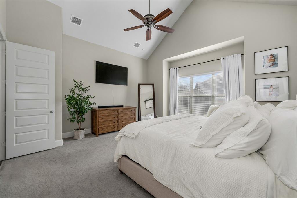 1107 S Sarah Street Property Photo 23