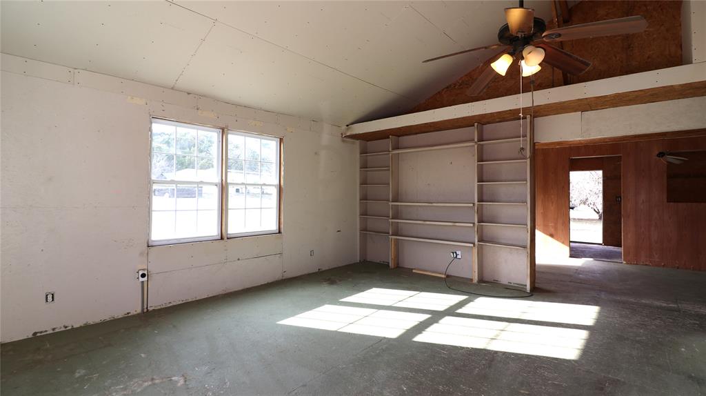 3026 Hilltop Road Property Photo 4