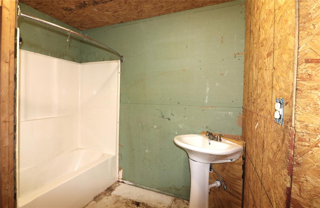 3026 Hilltop Road Property Photo 10