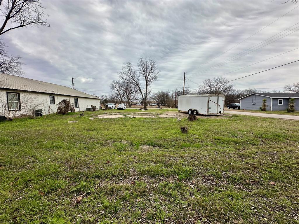1101 N Border Street Property Photo 7