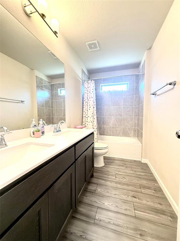 6718 Goldenrain Drive Property Photo 17