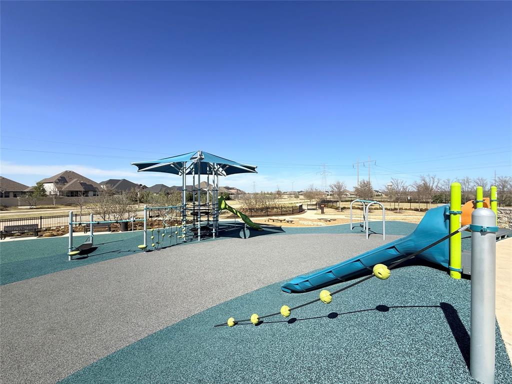 6718 Goldenrain Drive Property Photo 24
