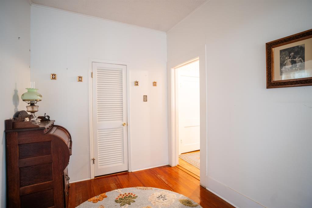 115 E Brazos Property Photo 24