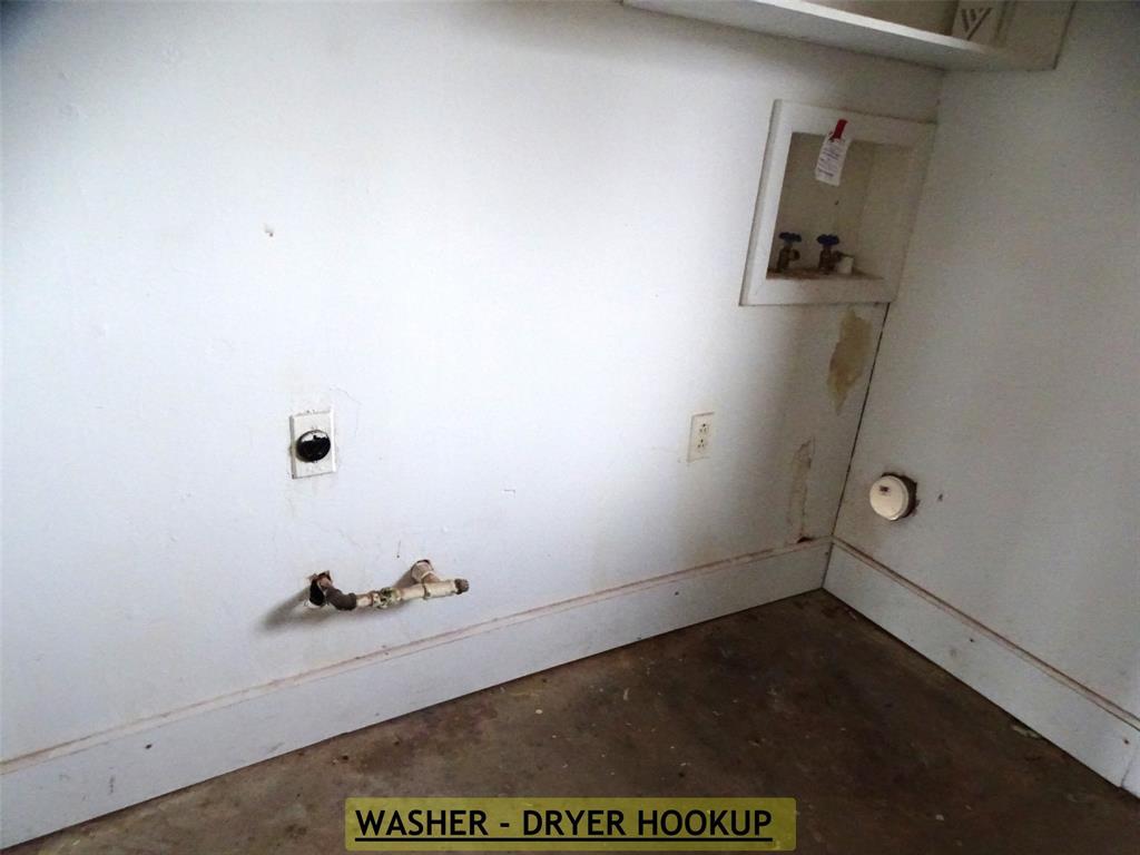 2002 Minter Lane Property Photo 10