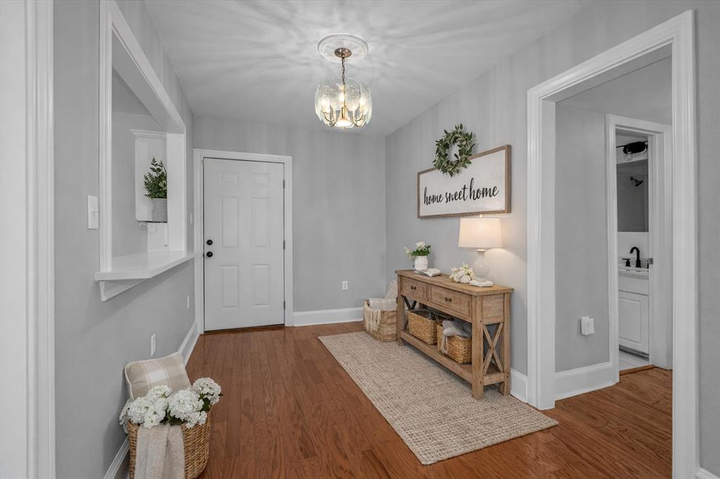627 W 2nd Street Property Photo 4