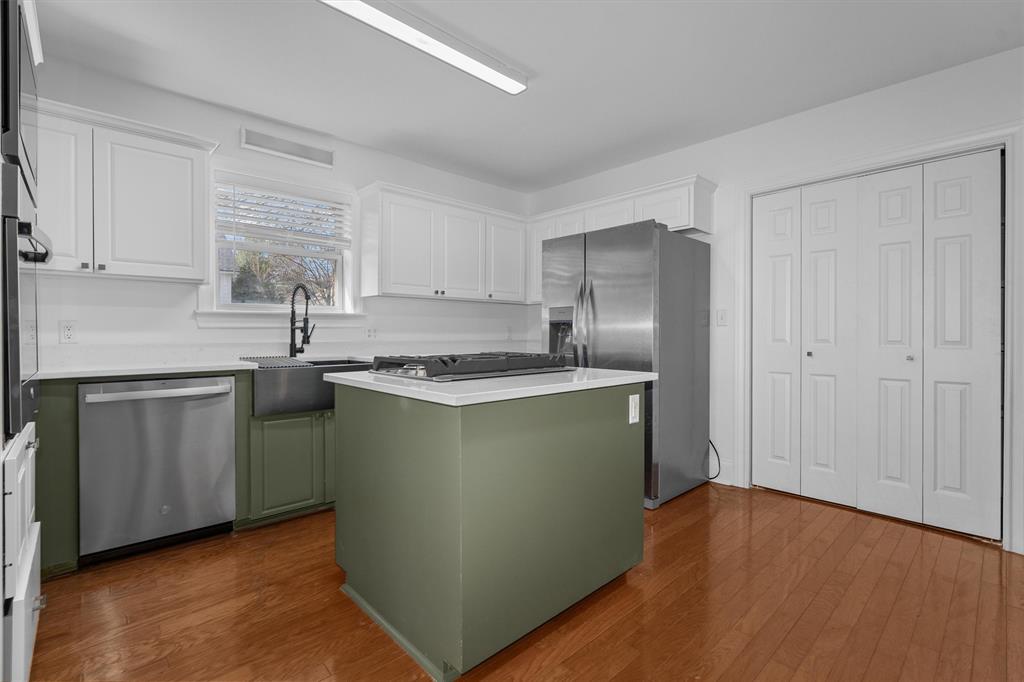 627 W 2nd Street Property Photo 7