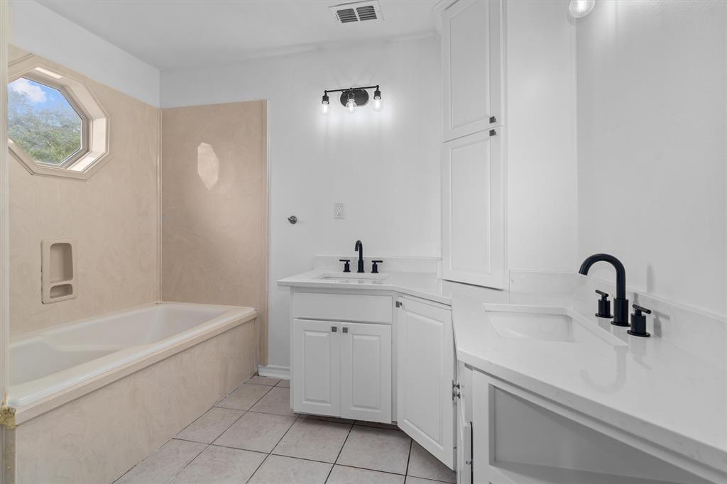 627 W 2nd Street Property Photo 11
