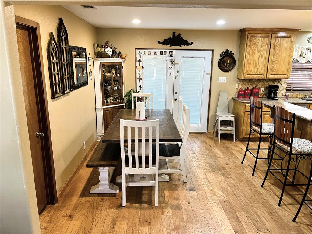 203 Jane Street Property Photo 8