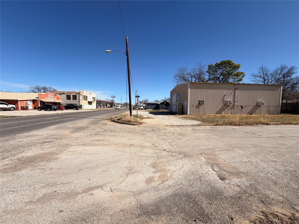 1012 W Main Street Property Photo 27