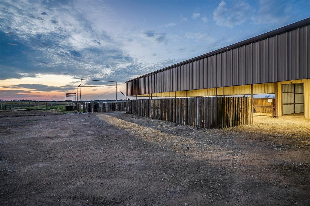 2220 Lazy Bend Road Property Photo 8