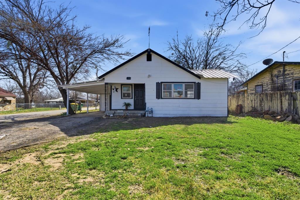 116 E Lipan Drive Property Photo 1
