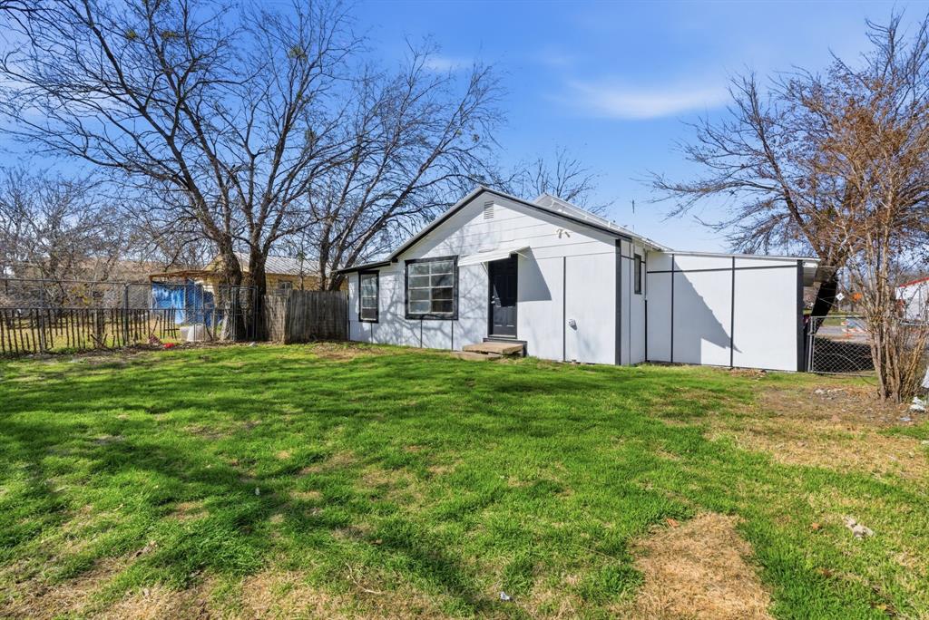 116 E Lipan Drive Property Photo 22