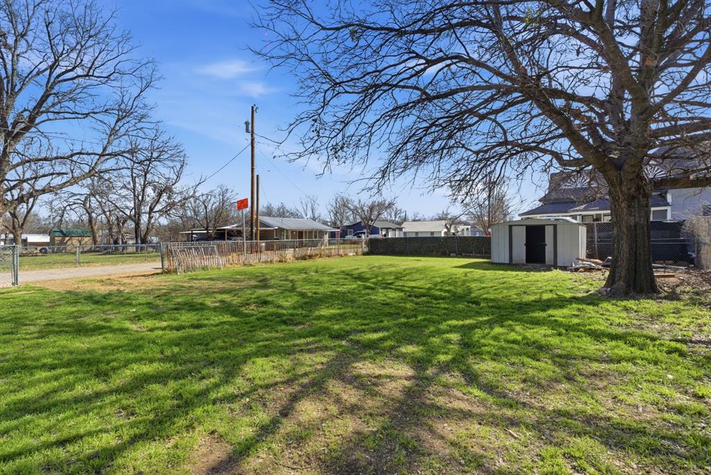 116 E Lipan Drive Property Photo 23