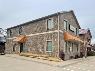 105 N Lakeview Drive