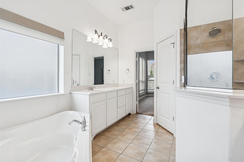 821 La Cima Property Photo 17