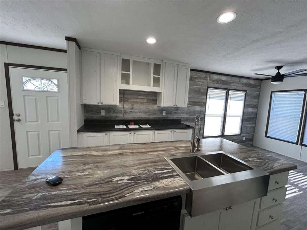 439 Whitefoot Property Photo 11