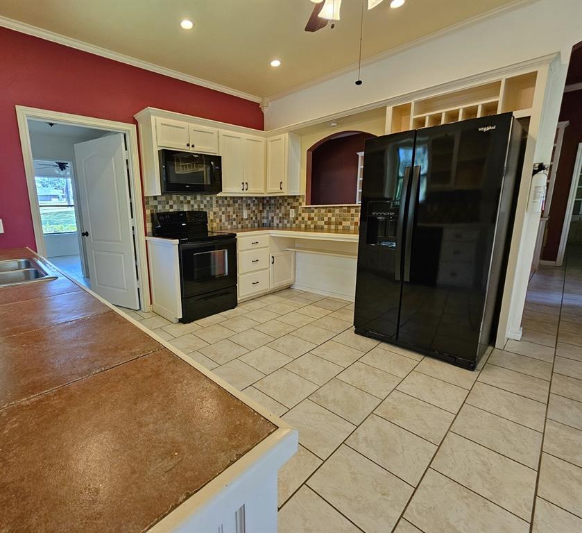 5731 N Cape Drive Property Photo 10